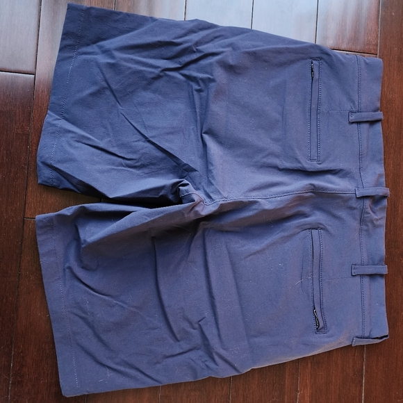 Men's J.Crew Shorts - Picture 3 of 3